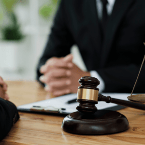 Lire la suite à propos de l’article Les avantages d’avoir un avocat en droit des affaires pour votre entreprise à Argenteuil