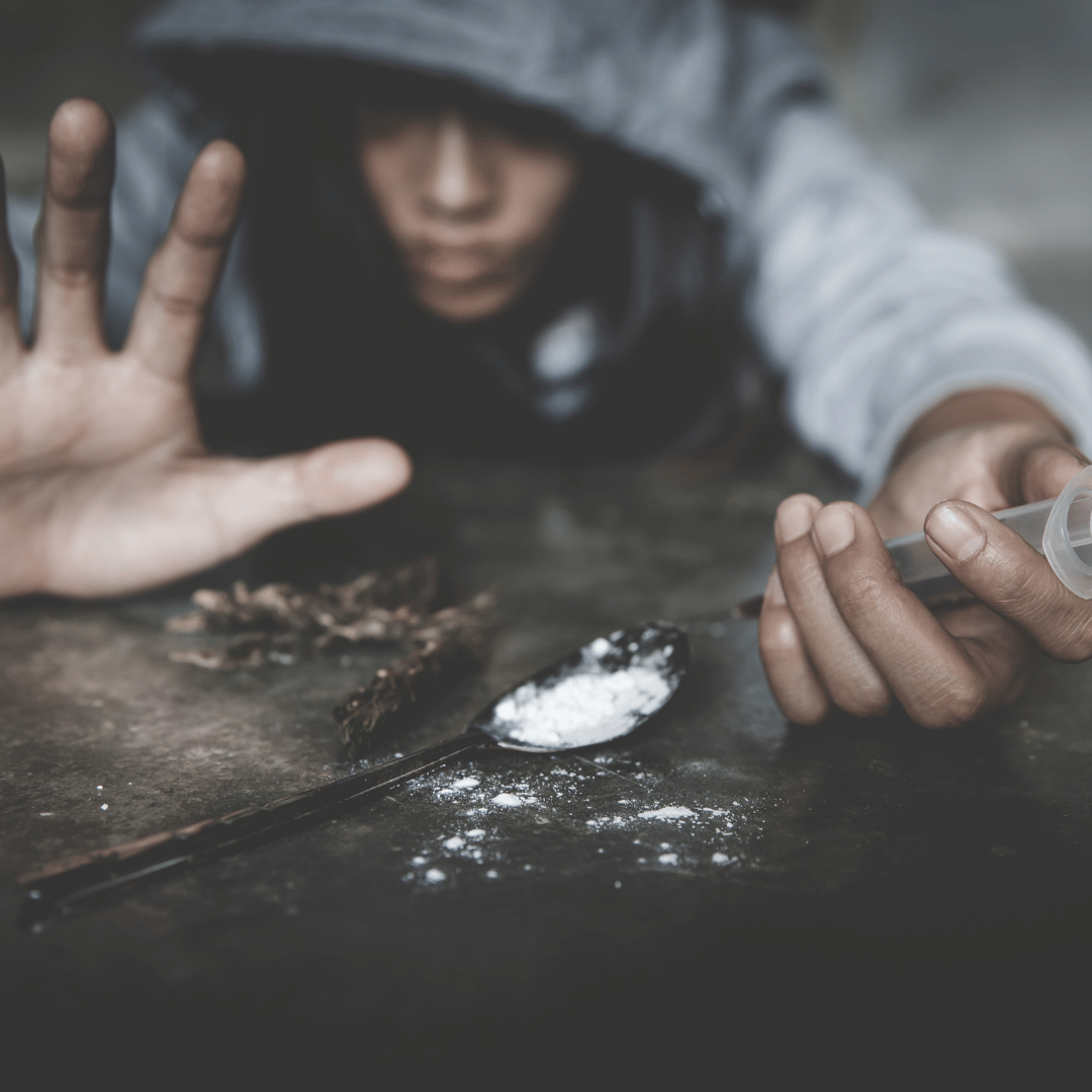 Lire la suite à propos de l’article Tout savoir sur les infractions liées à la drogue à Argenteuil 